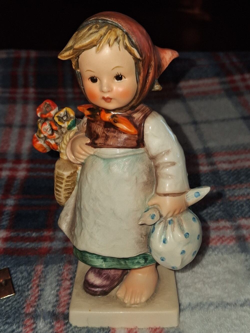 Authentic Hummel Figurine - Weary Wanderer (Hum 204) - TMK-3